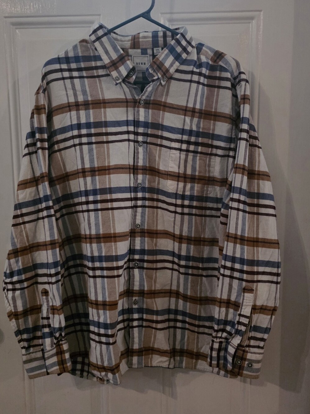Casual Plaid Button-Down Shirt in Blue & Brown